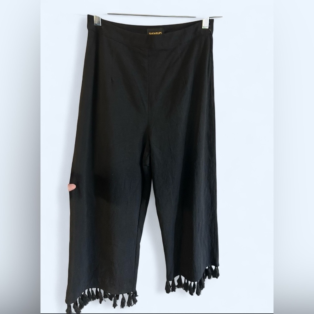 Sugarlips Black Cropped Pants – Fringe Hem Wide Leg / Culotte Style - NWT